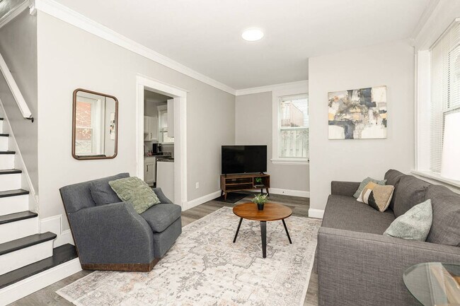 Building Photo - 216 Gilman Ave