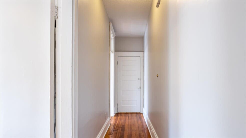 Building Photo - 120 Columbia St