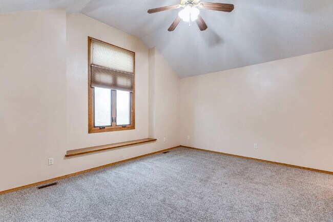 Building Photo - "Spacious 4-Bedroom Retreat with 3 Full Baths in Prime Wichita Location – 2,812 Sq. Ft.!"  Hurry!...