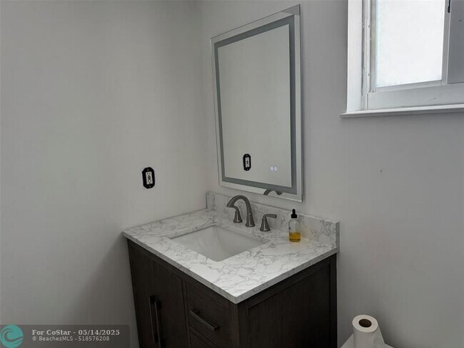 Building Photo - 3251 NW 65th St