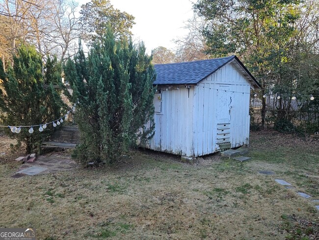 Building Photo - 520 Floyd Dr