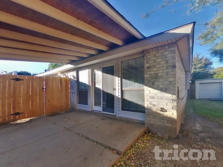 Building Photo - 992 Mauve Dr