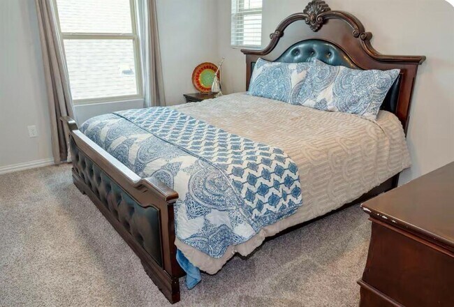 Building Photo - 12904 Stanford Dr