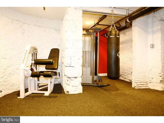 Building Photo - 1100 Spruce St