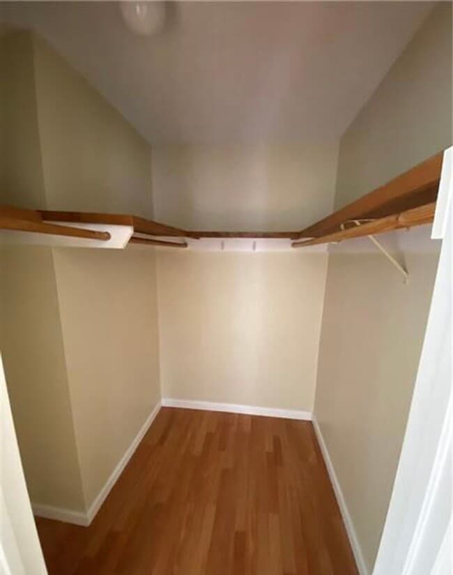 Building Photo - Calvada Valley U7 - Bourbon St, Unit G-2