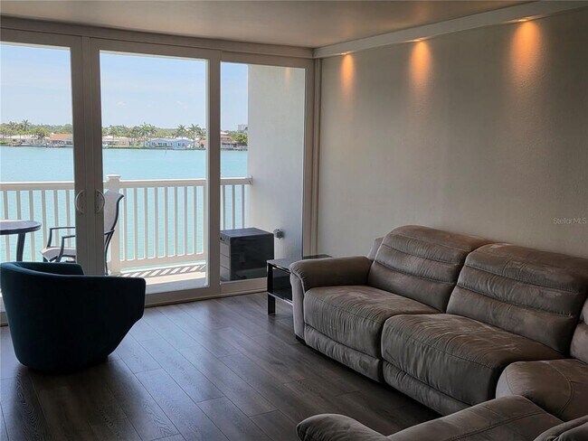 Building Photo - 500 Treasure Island Causeway
