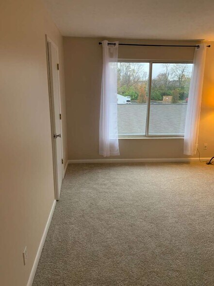 Guest Room 1 - 533 Aspen Glen Dr