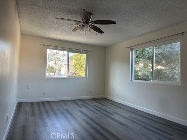 Building Photo - 1758 N Kingsley Dr