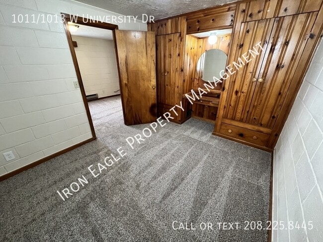 Building Photo - 1011/1013 W University Dr-