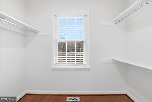 Building Photo - 5118 Woodmire Ln