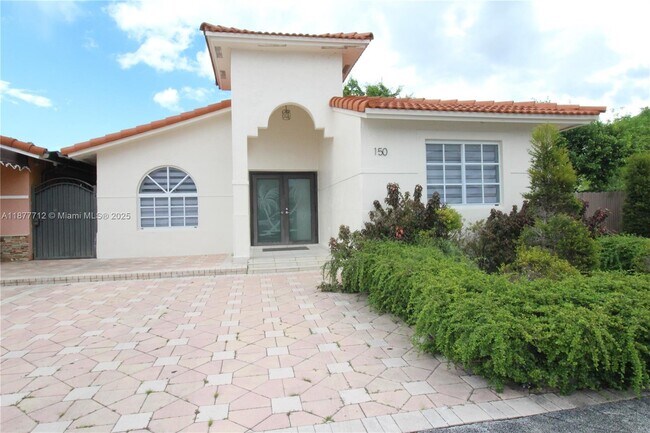 Primary Photo - 3355 W 68th St