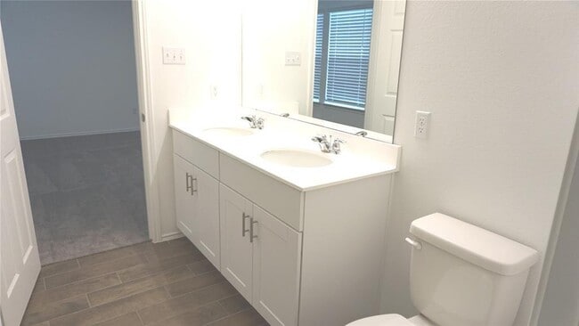 Building Photo - 313 Redonda Dr