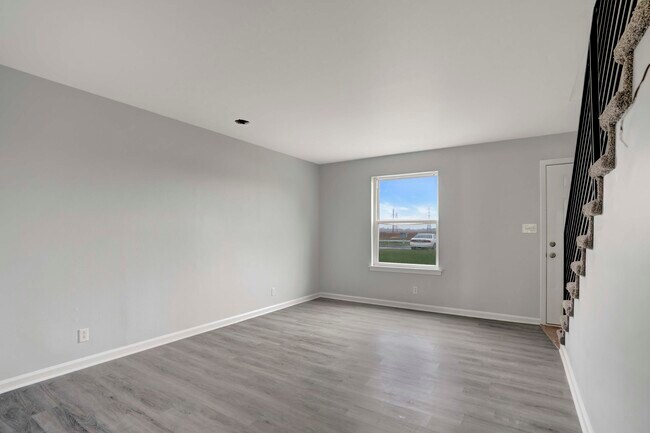 Building Photo - 1108 Pembroke Oak Grove Rd
