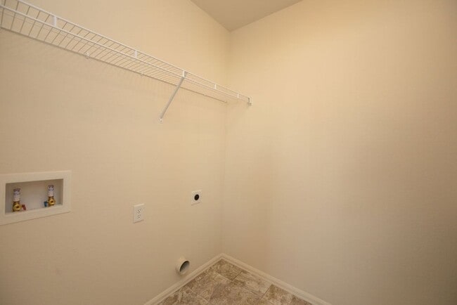 Building Photo - 3bd 2ba -  Ranch-Style Living in Northwest Loveland