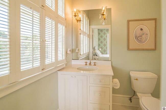 Building Photo - 2500 Biggs Rd