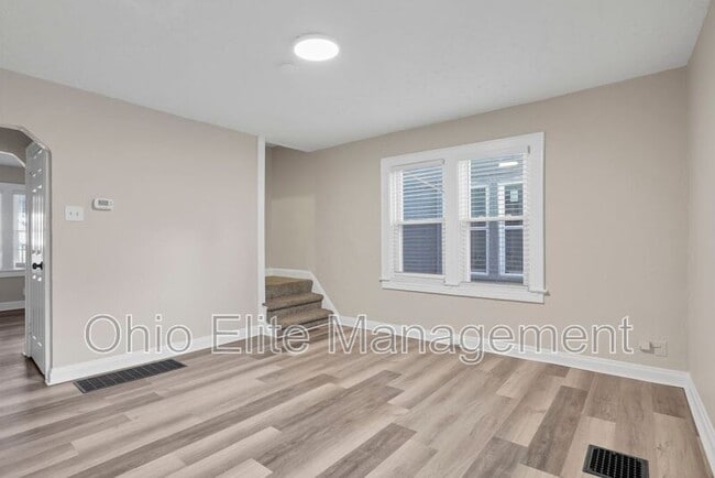 Building Photo - 1398 S Ohio Ave