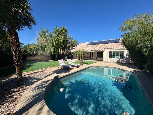 Building Photo - 4435 E Cathedral Rock Dr