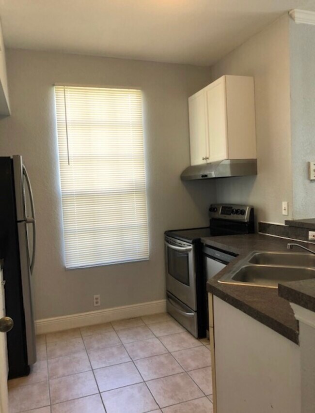 Building Photo - 6312 Raleigh St