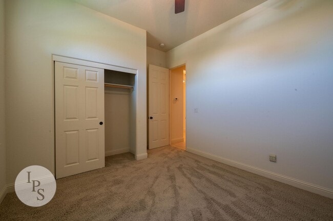 Building Photo - Move in by September 1st and get the rest of August FREE! Tuscan Bluffs at Copper River - Granvil...