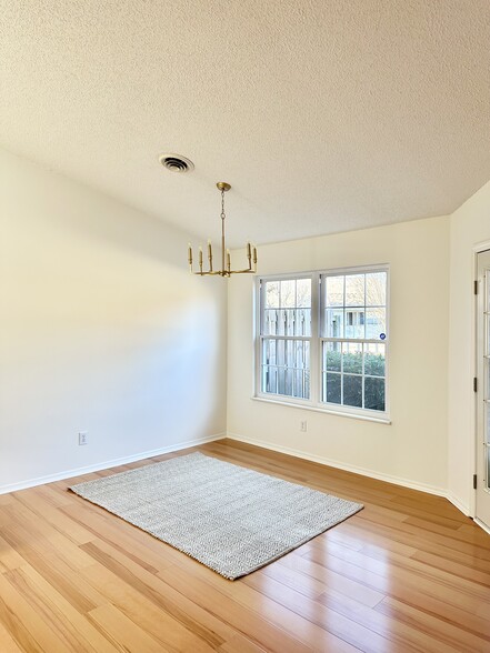 Building Photo - 8621 Flagstone Way