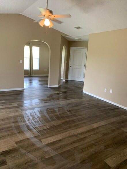 Building Photo - 1039 Bismarck Rd