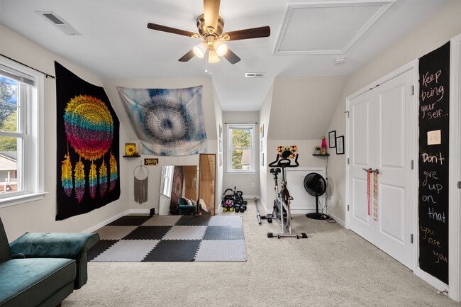 Building Photo - 2446 Gracie White Cir