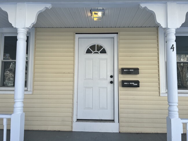 Front entrance - 4 Starr Plz