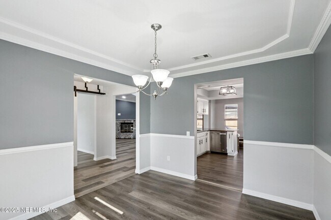 Building Photo - 1854 Lakotna Dr