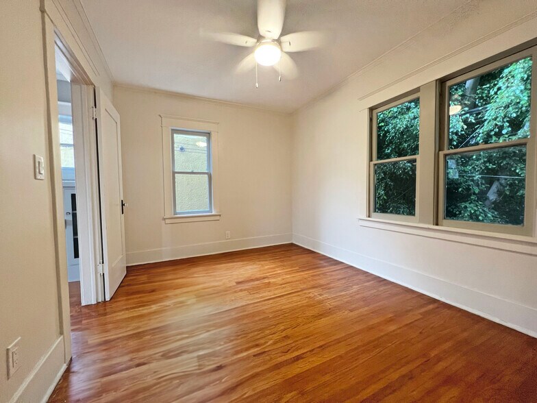 Building Photo - 347 N Colorado Pl