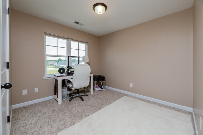 Building Photo - 425 Sea Buoy Ln