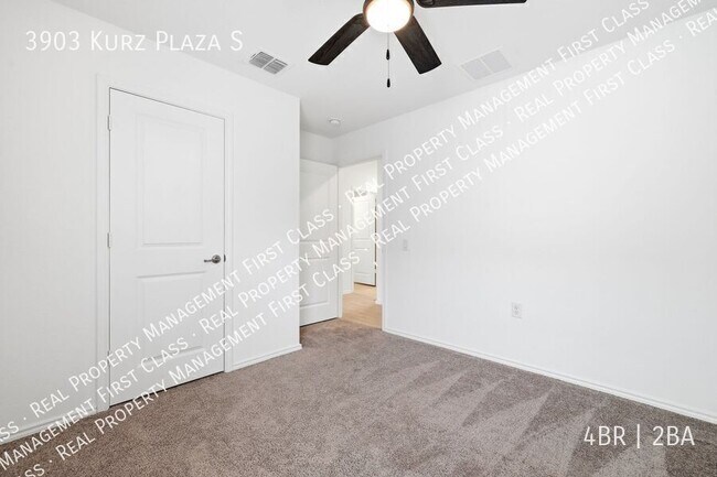 Building Photo - 3903 Kurz Plz S