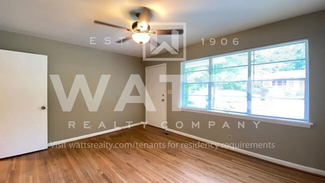 Building Photo - Comfortable 3 Bedroom/1 Bath Home in Fores...