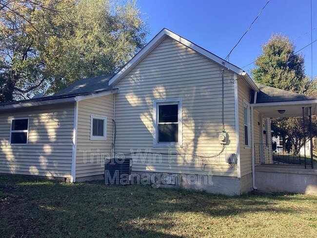 Primary Photo - 535 S Adams St