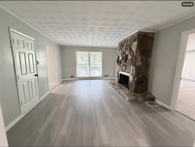 Building Photo - AVAILABLE NOW – FAIRBURN, GA 4 Bedrooms + Flexible Main-Level Living Space | Full Bathroom on Mai...