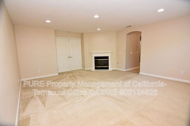 Building Photo - 31824 Via Del Paso