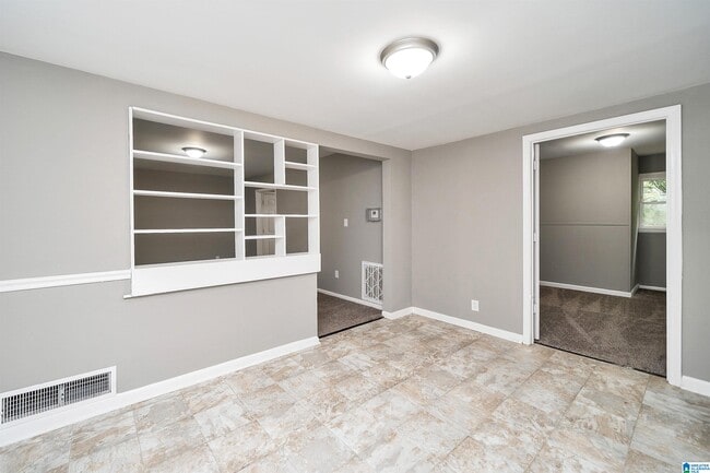 Building Photo - 2136 Arcadia Rd