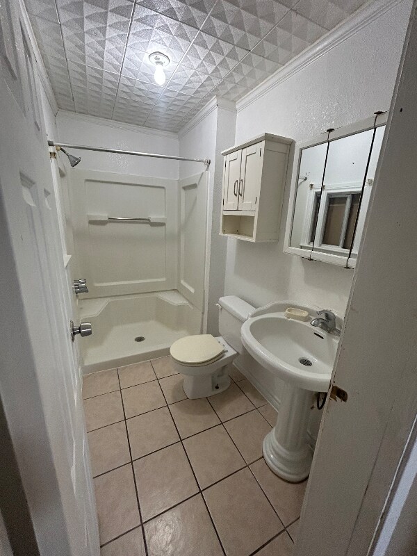 Building Photo - 904 E Hedrick St