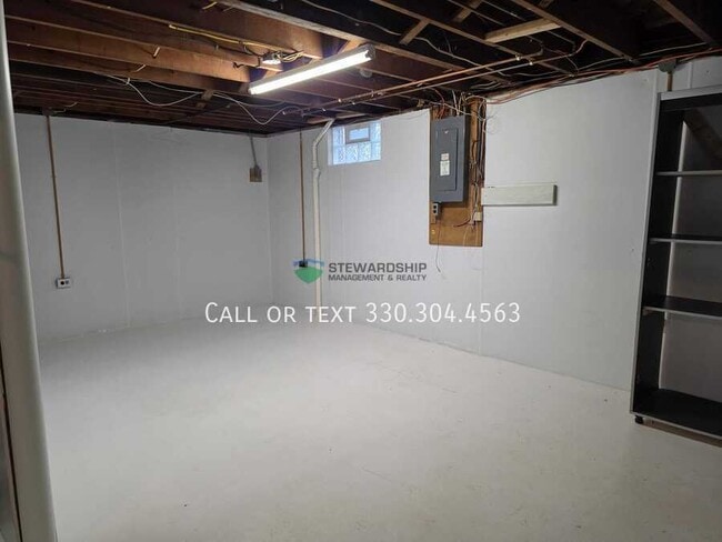 Building Photo - 1040 Stuart St NW