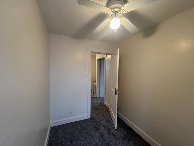 Building Photo - Updated 2.5 Bedroom/ 1 Bath in Troy Hill