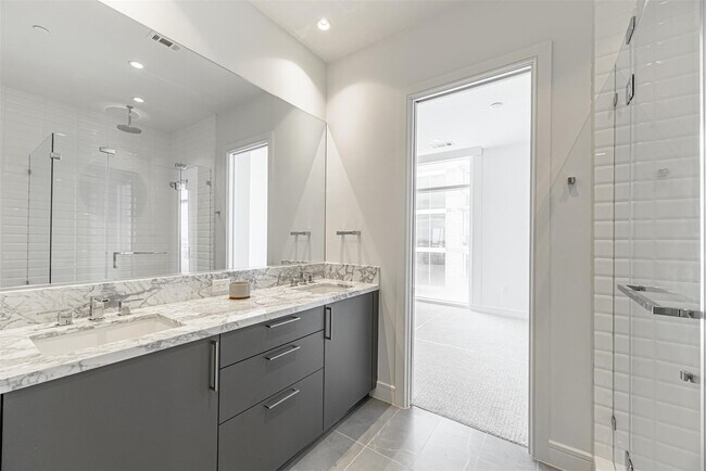 Building Photo - 4521 San Felipe St