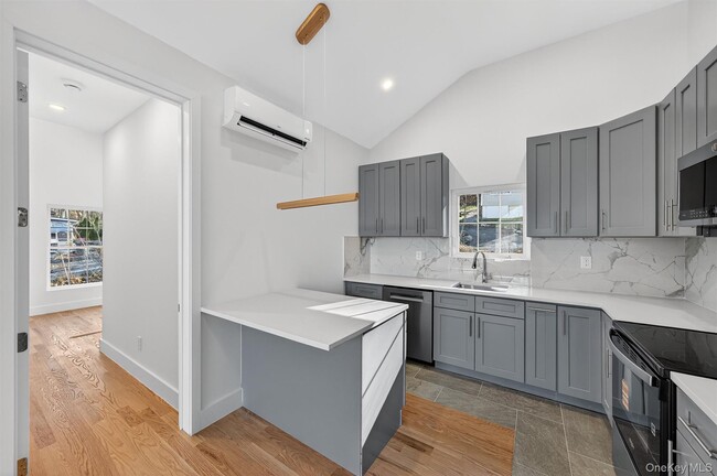 Building Photo - 19 Grandview Trail