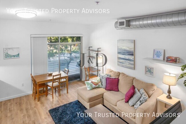 Building Photo - 889 Date St