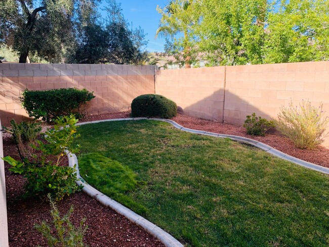 Building Photo - Beautiful home in Green Valley