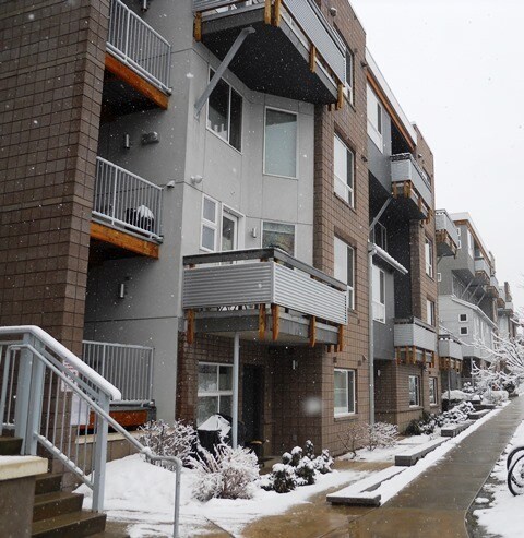 Primary Photo - 2 Bedroom Condo SUPER close to Campus!