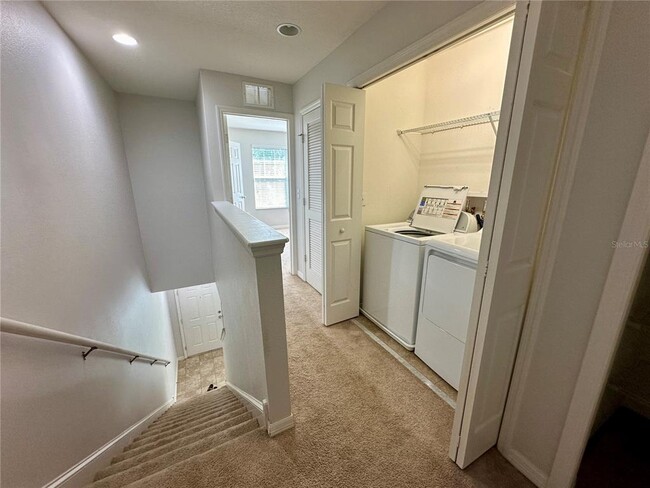 Building Photo - 15816 Fishhawk View Dr