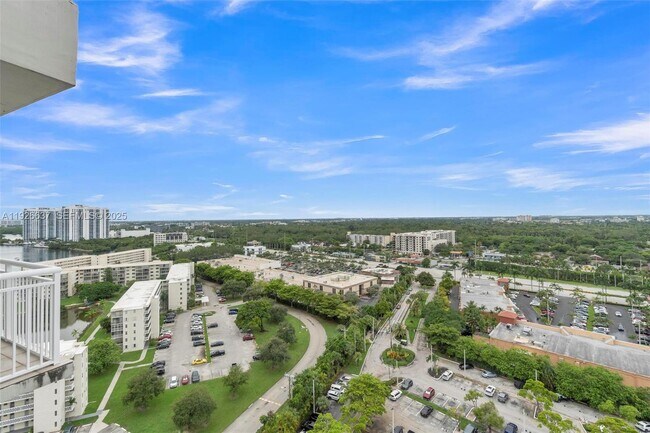 Building Photo - 18011 Biscayne Blvd