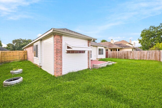 Building Photo - 6931 Hamilton Falls Ln