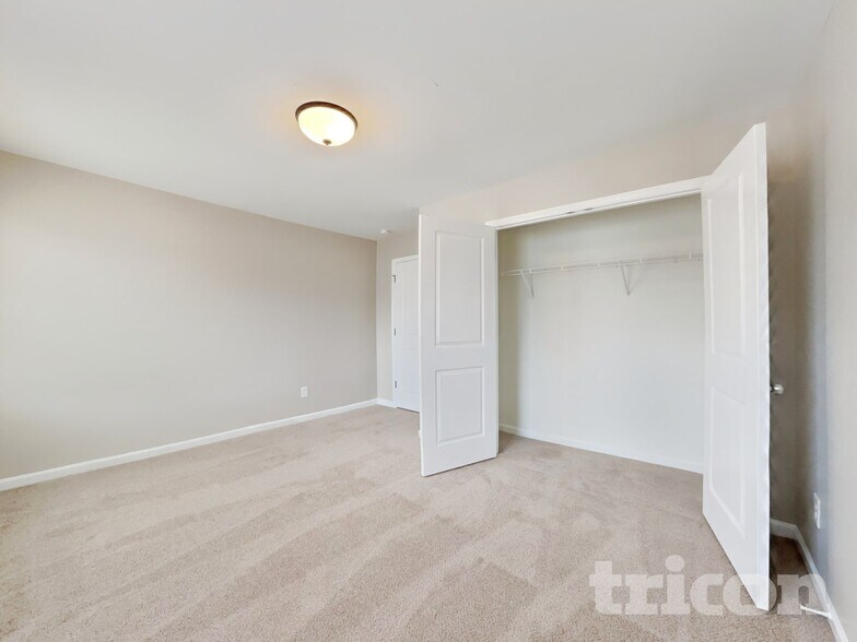 Building Photo - 152 Walker Grv Ln