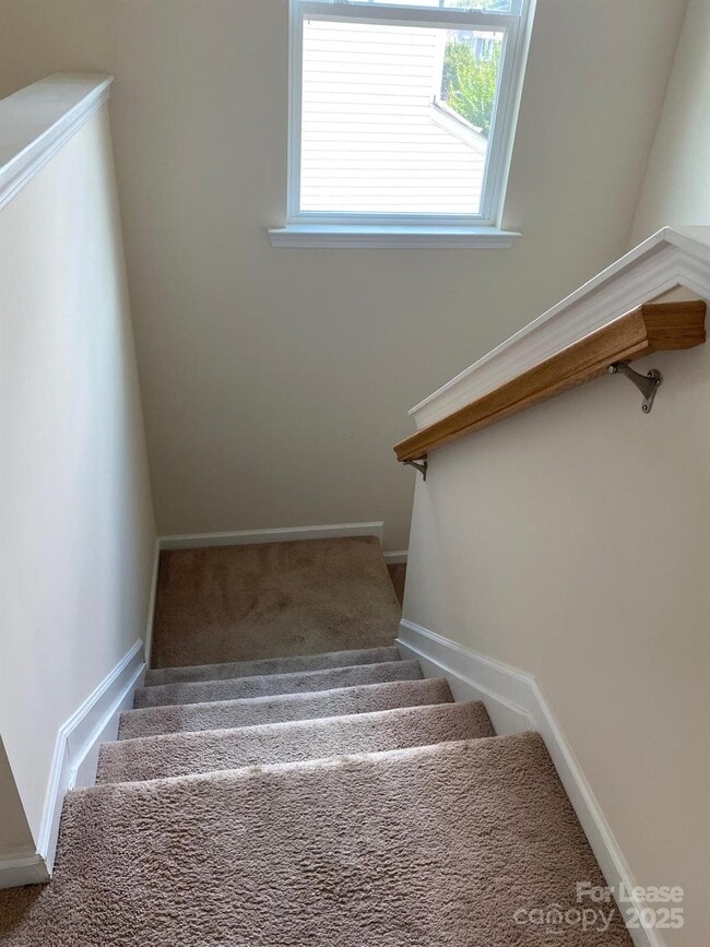 Building Photo - 14425 Green Birch Dr