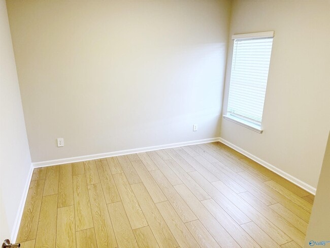 Building Photo - 6057 Gardner Maples Dr SE